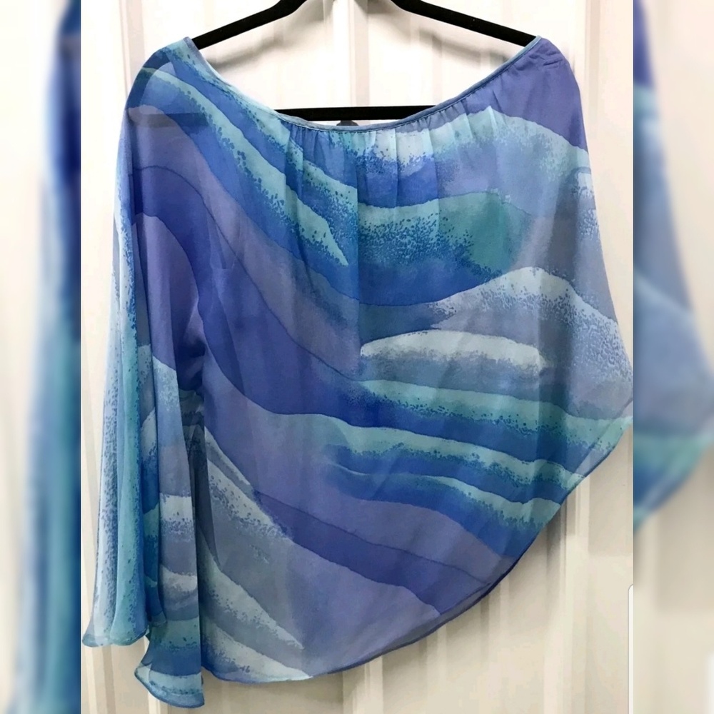 Alcee 100% Silk Wave Pattern One Shoulder Top